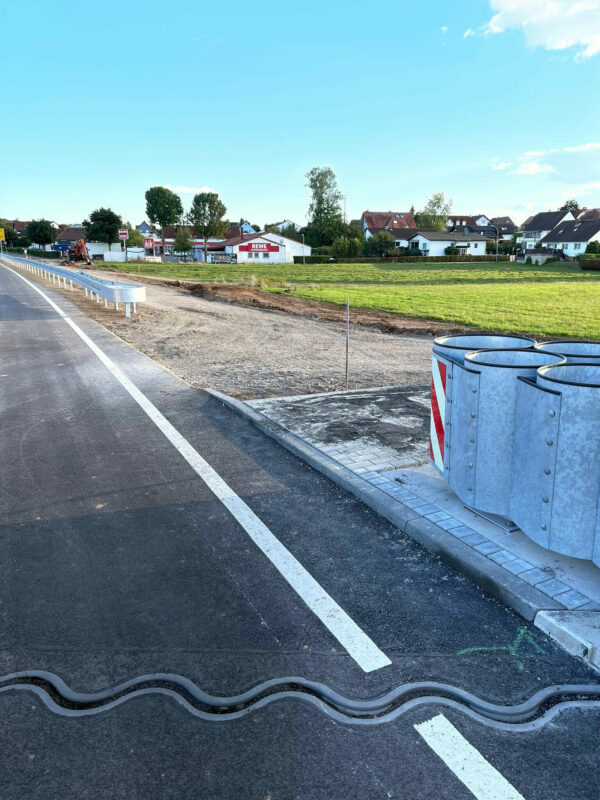 Neubau Und Erneuerung Von Schutzplanken Auf Landesstraßen Im ...